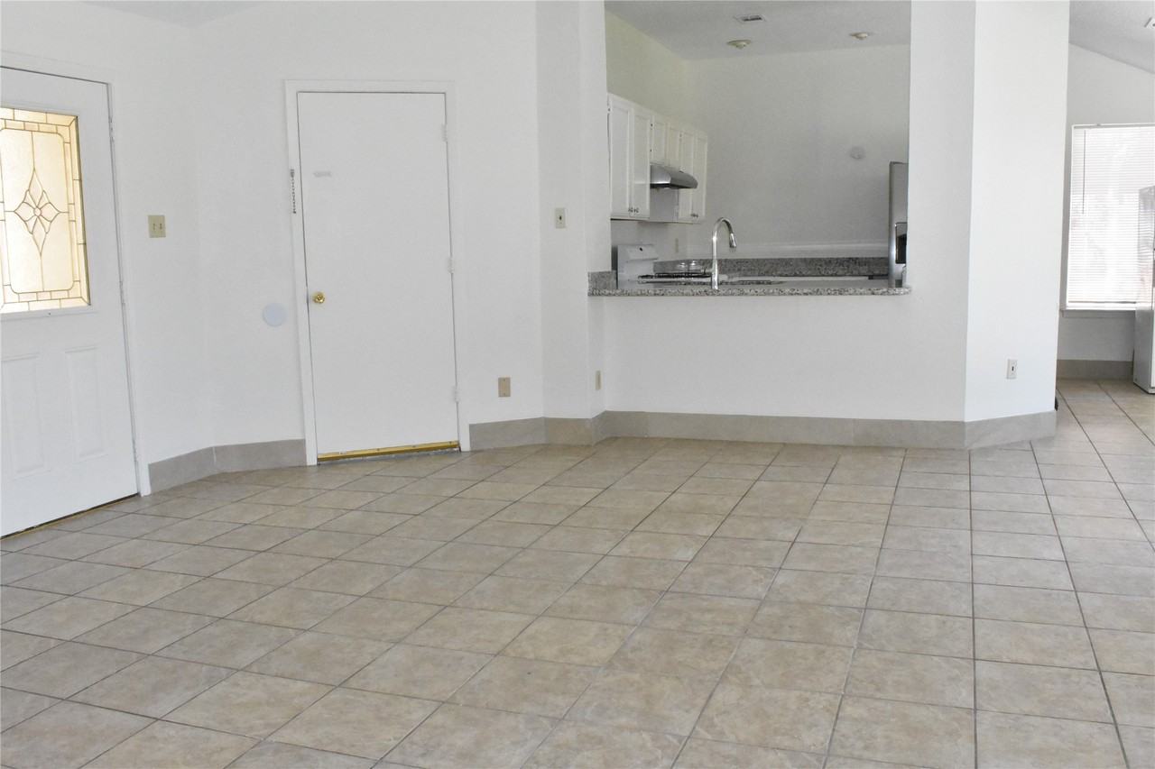 7215 Caracas Dr #7215 - Photo 4 of 25