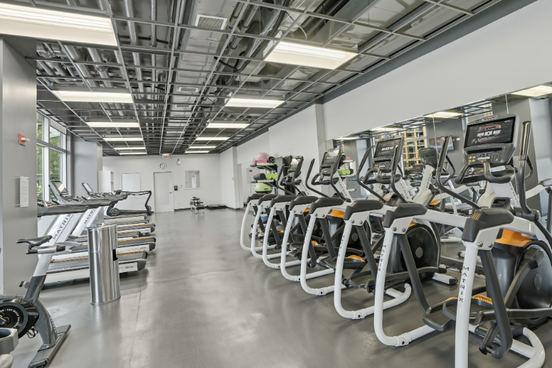 279 N Canal St - Photo 7 of 17