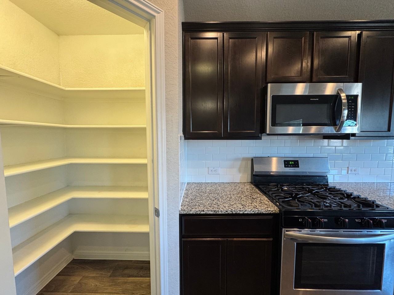 407 Marimoor Drivw #407 - Photo 5 of 34