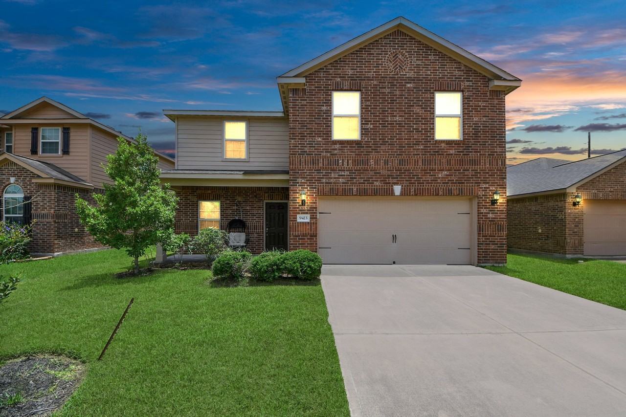 9423 Grand Spark Dr #9423 - Photo 3 of 46
