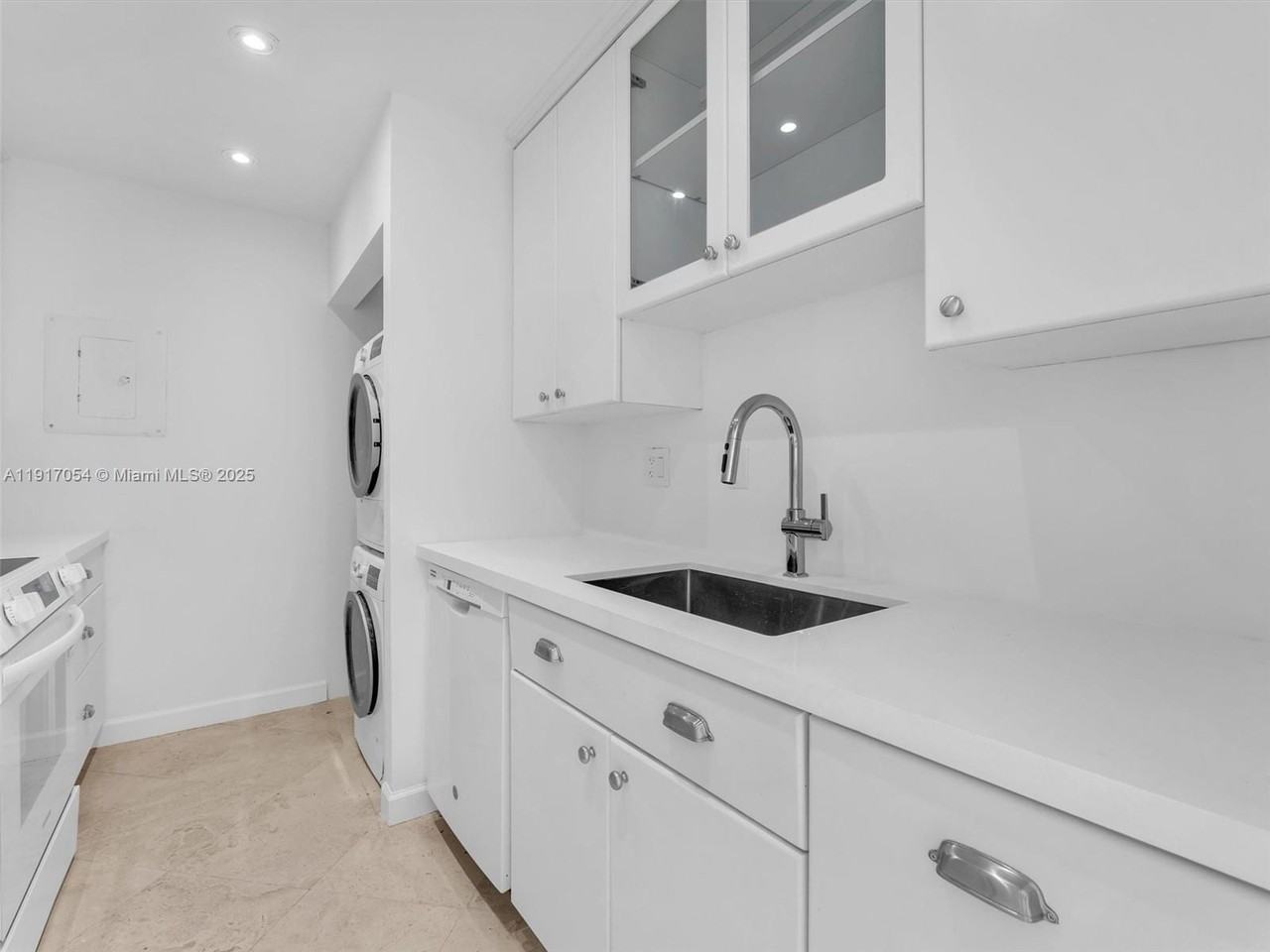 Key Biscayne #2554I - Photo 5 of 19