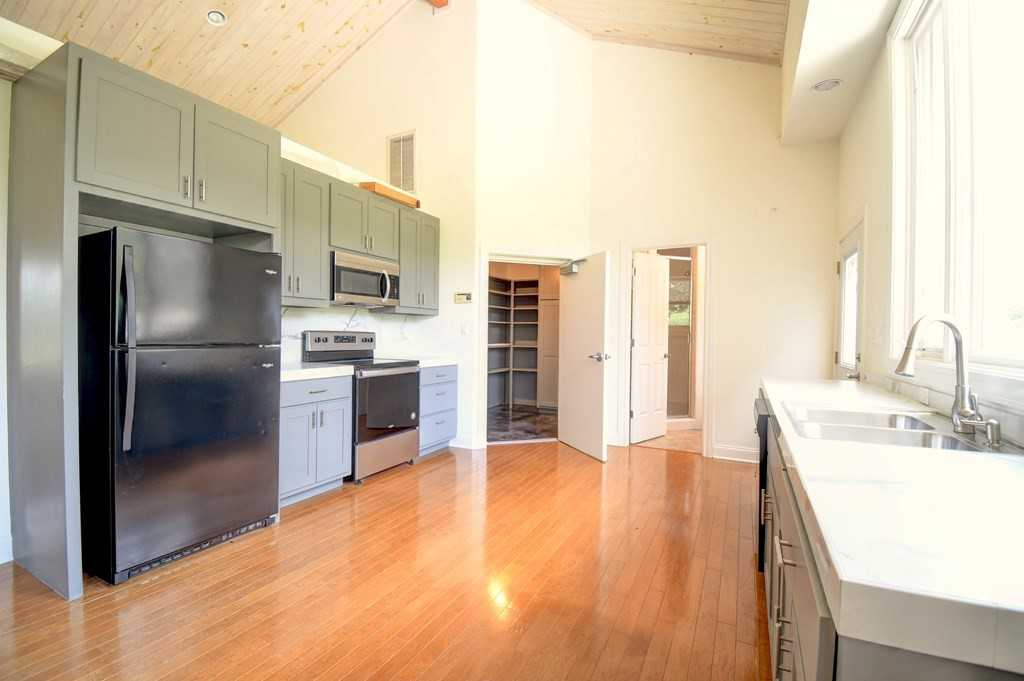 155B Nimitz Dr #155 - Photo 6 of 30