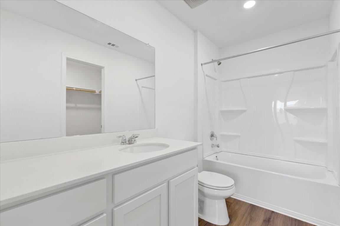 210 Chapel Beck Dr #210 - Photo 4 of 34