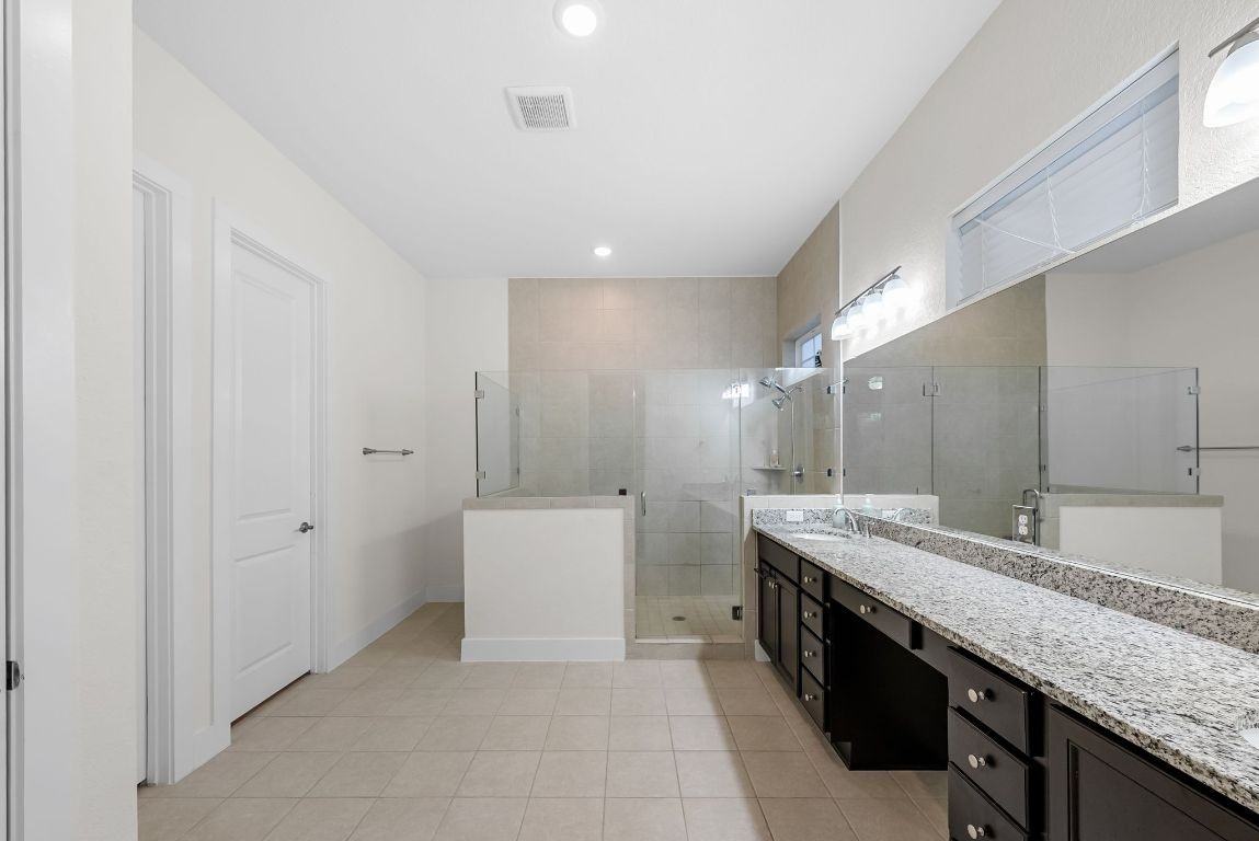 16705 Horondelle Dr #16705 - Photo 6 of 32