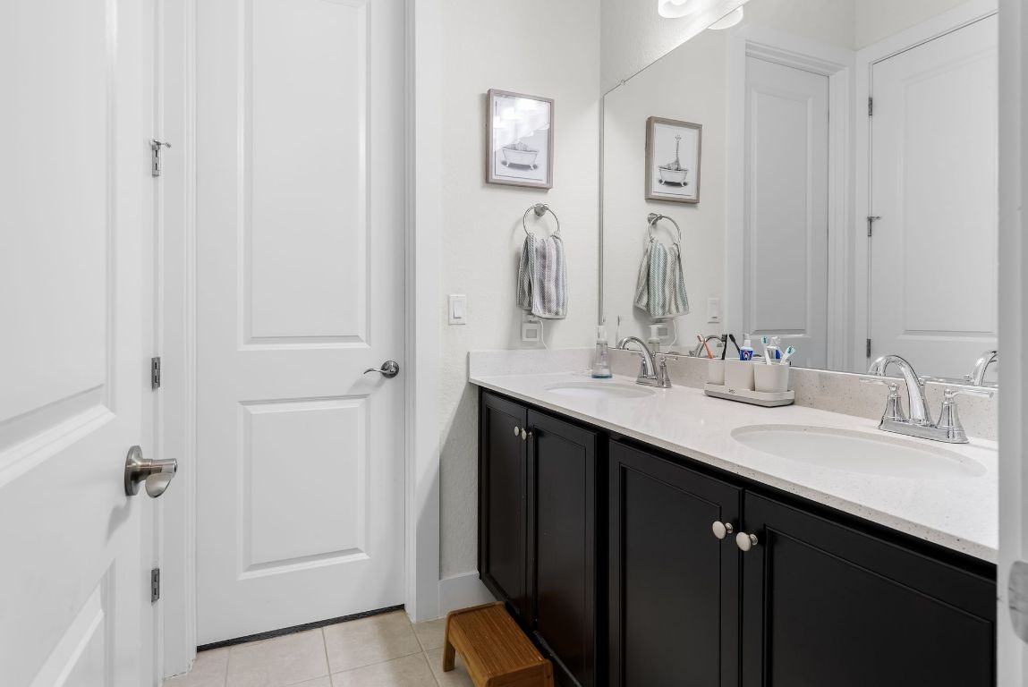 16705 Horondelle Dr #16705 - Photo 7 of 32