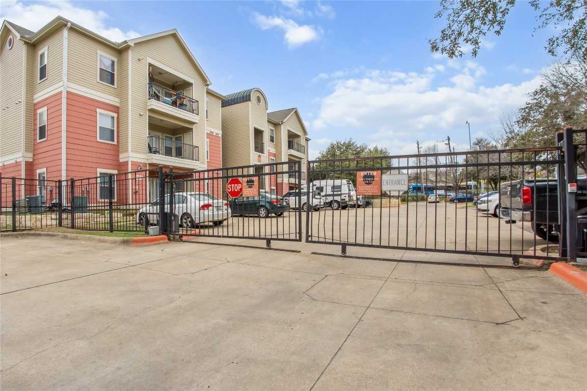 1901 Crossing Place #1901-3101 - Photo 5 of 28