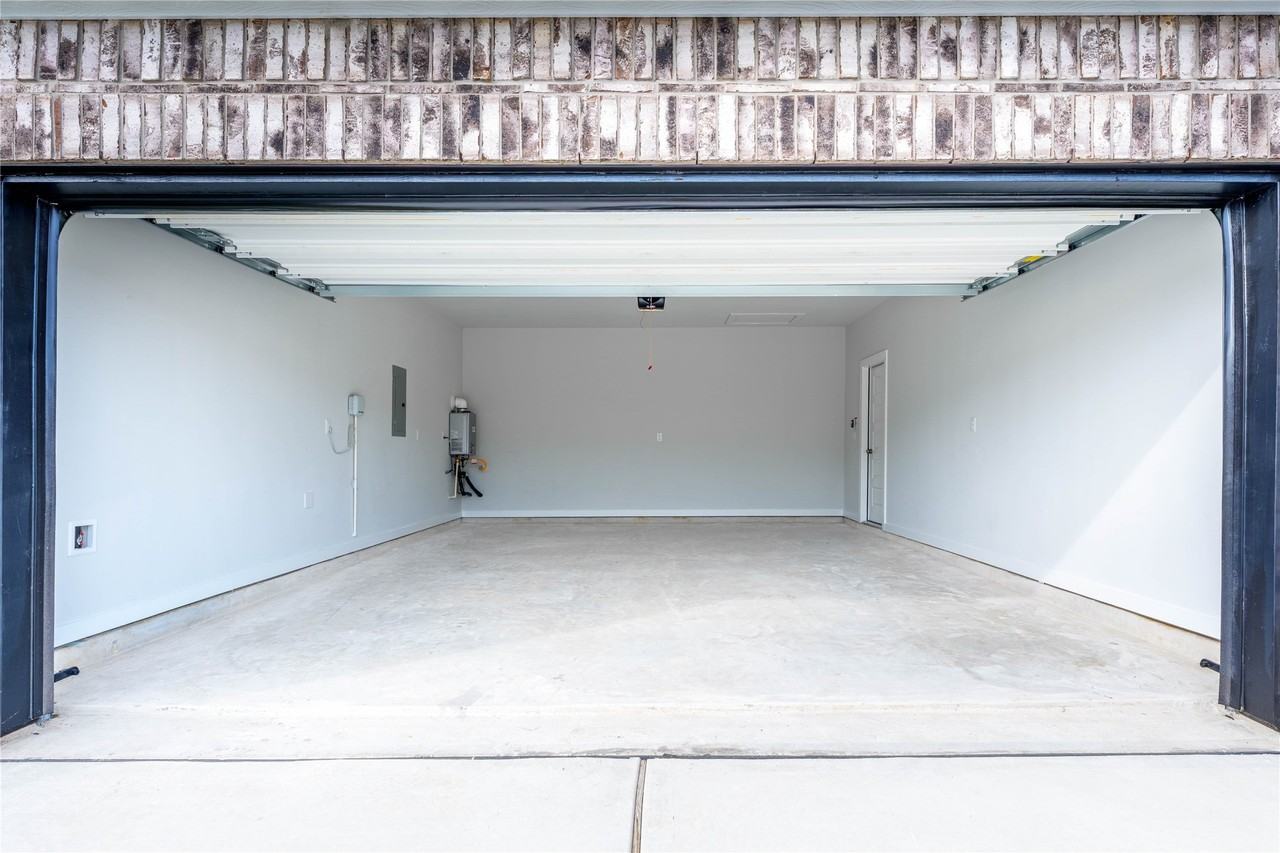 8626 Blueberry Ash St #8626 - Photo 3 of 21