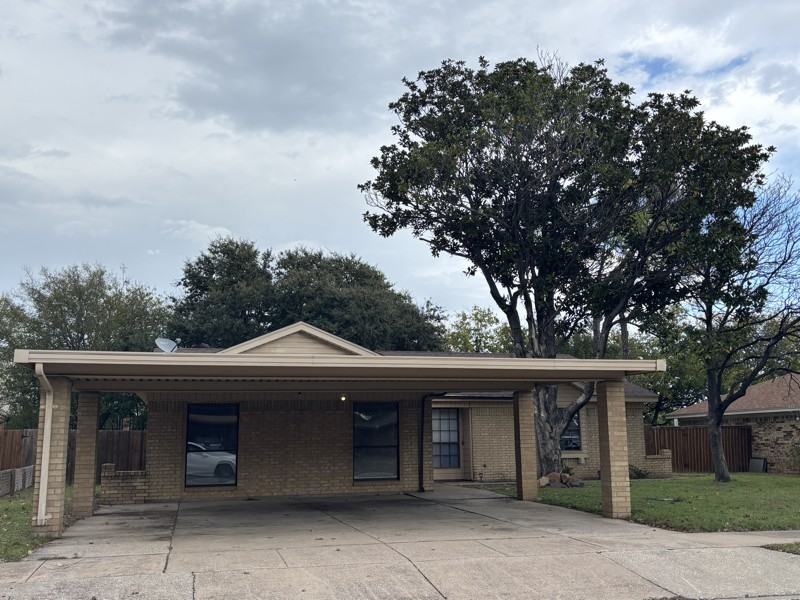 1212 North Creek Drive