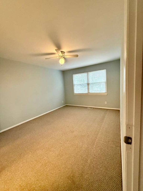 315 Hometown Way - Photo 2 of 18