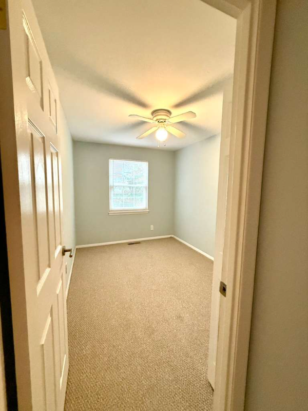 315 Hometown Way - Photo 5 of 18