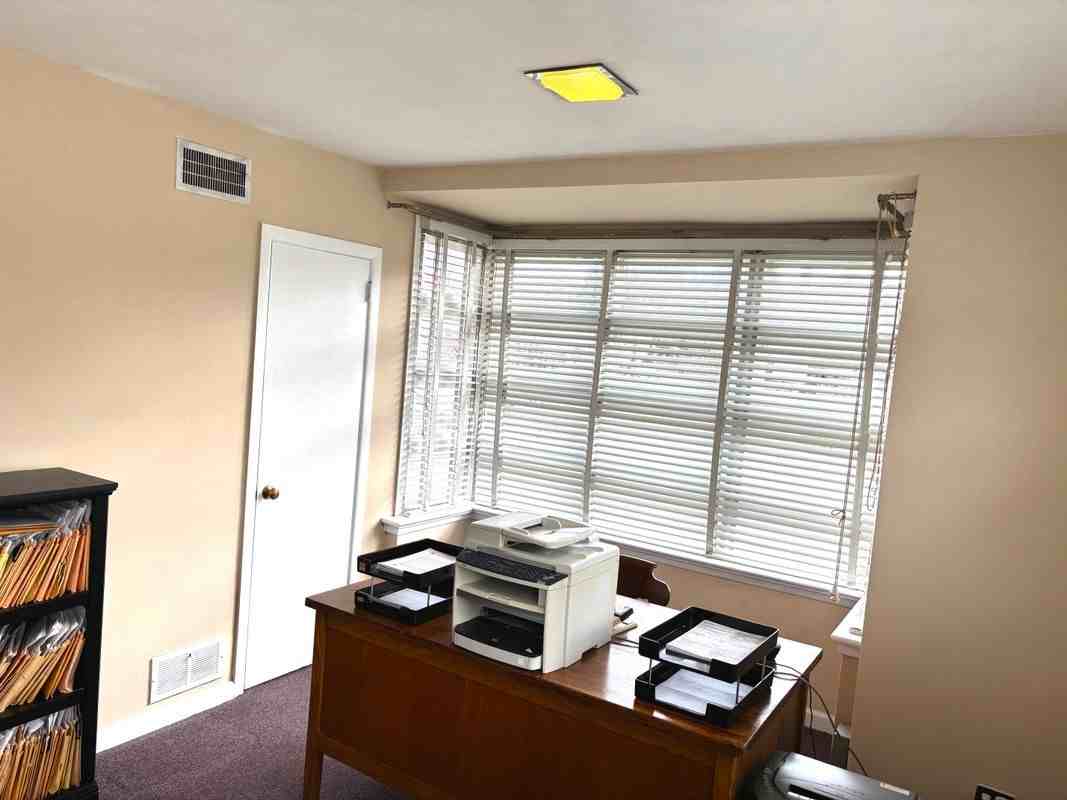 637 Bloomfield Avenue - Photo 4 of 6