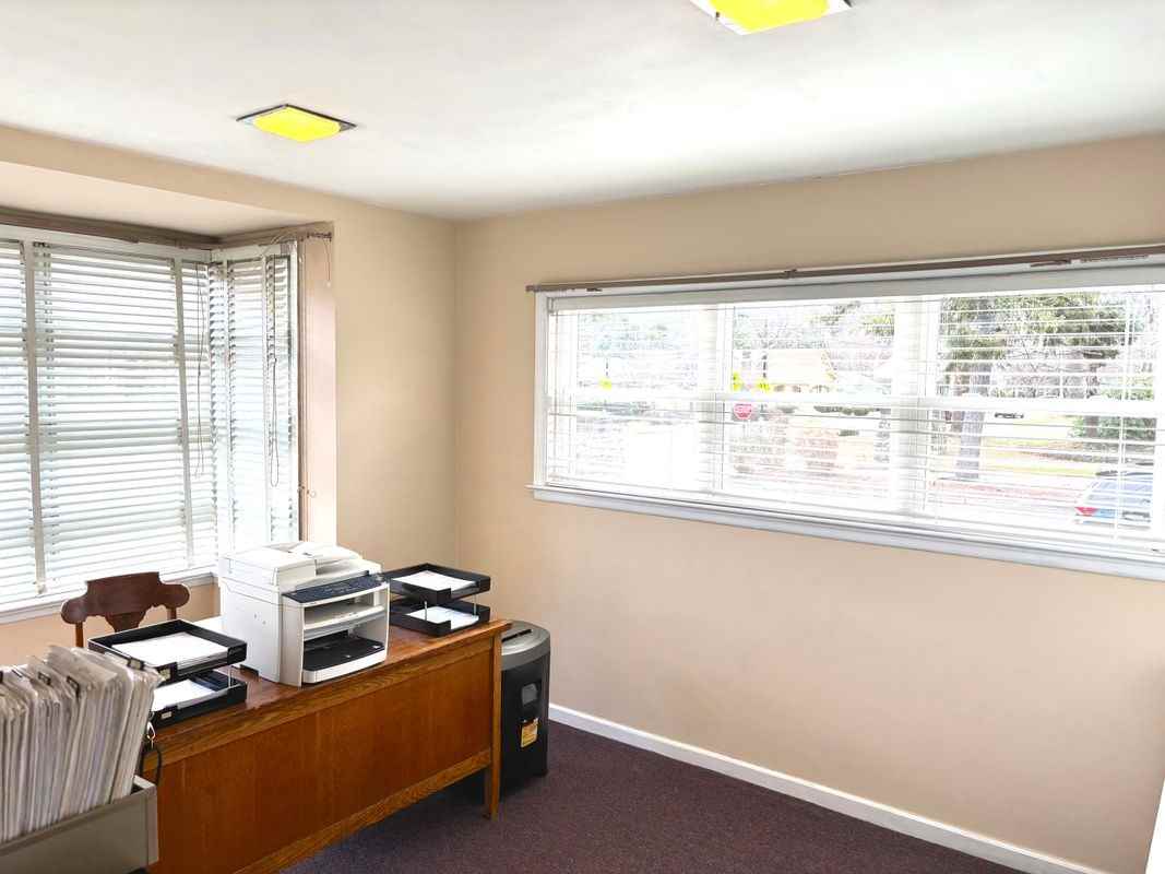 637 Bloomfield Avenue - Photo 5 of 6