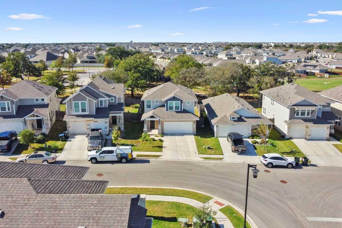 113 Stone Creek Drive - Photo 2 of 26