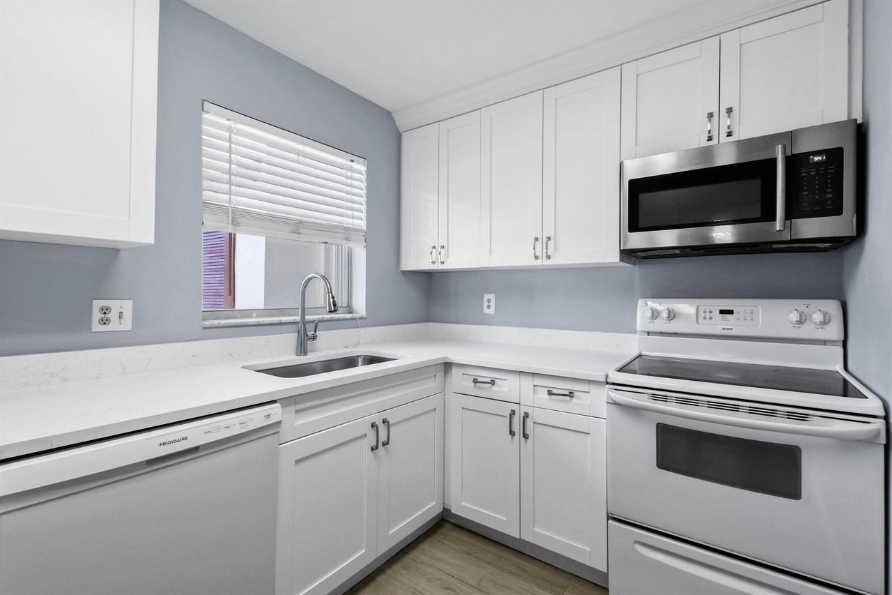 183 Lake Carol Drive #NA - Photo 2 of 18