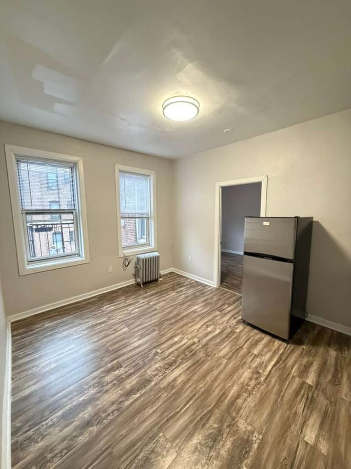 58 Van Reypen Street #406 - Photo 2 of 7