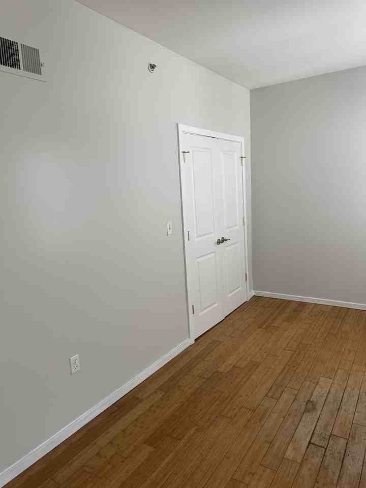 1319 N 15th St #3 - Photo 7 of 9