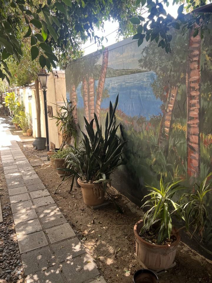 333 N Sycamore Ave - Photo 4 of 7