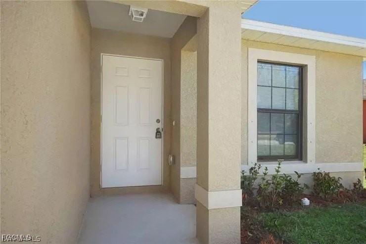 1114 Sw 15th Pl - Photo 2 of 10