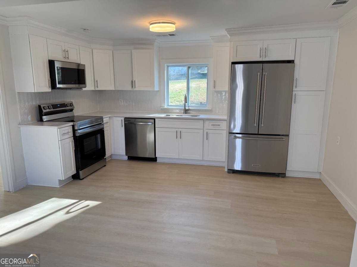 3915 Dahlonega Hwy - Photo 3 of 17