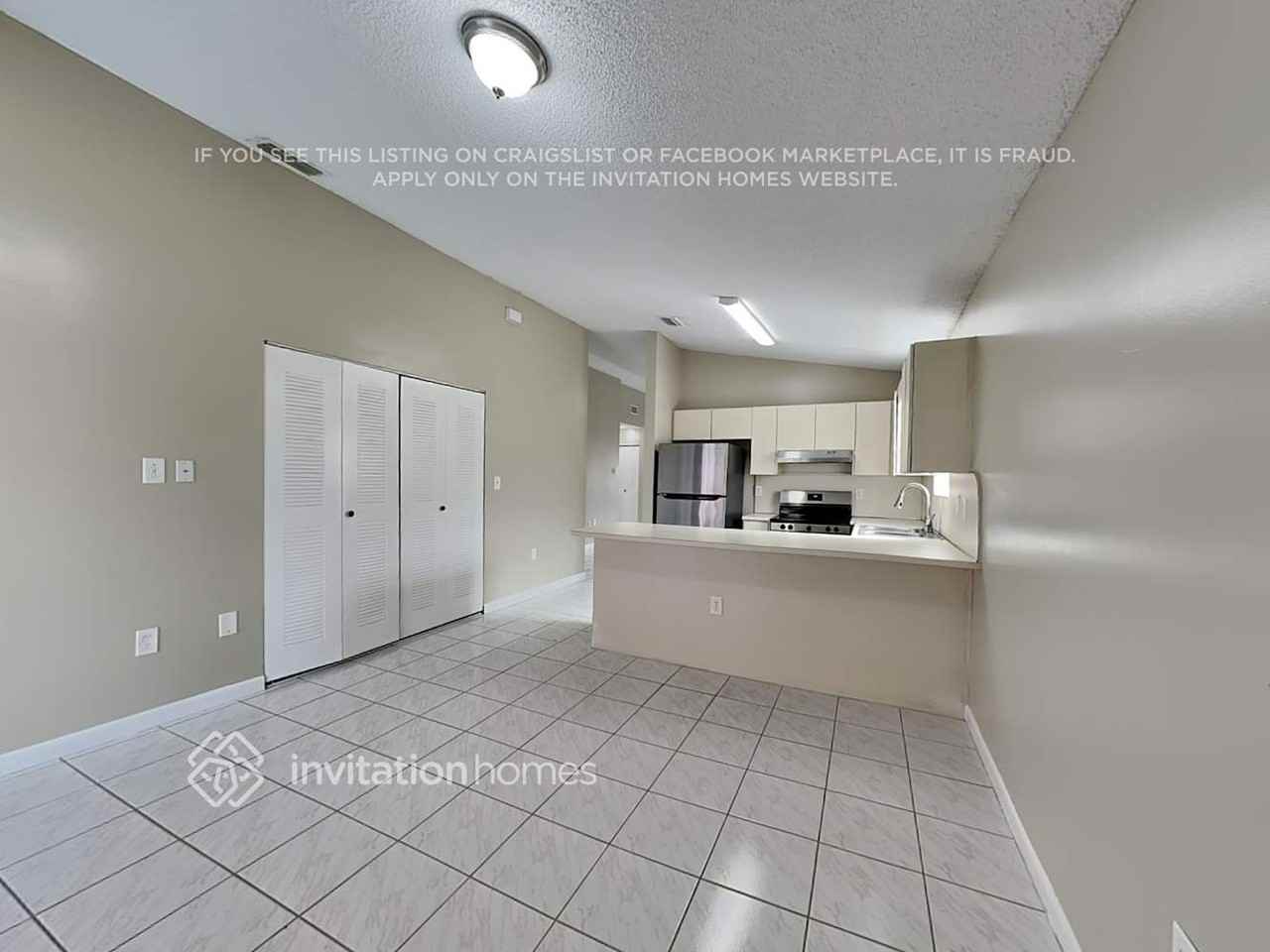 12378 Nw 98th Ave - Photo 6 of 18