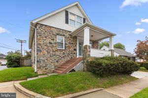 featured image of 1141 Ingleside Avenue