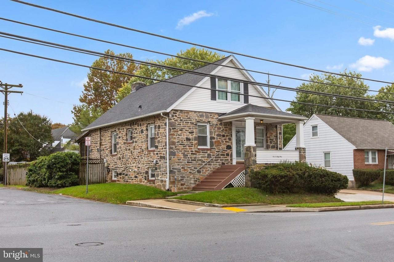 1141 Ingleside Avenue - Photo 2 of 32