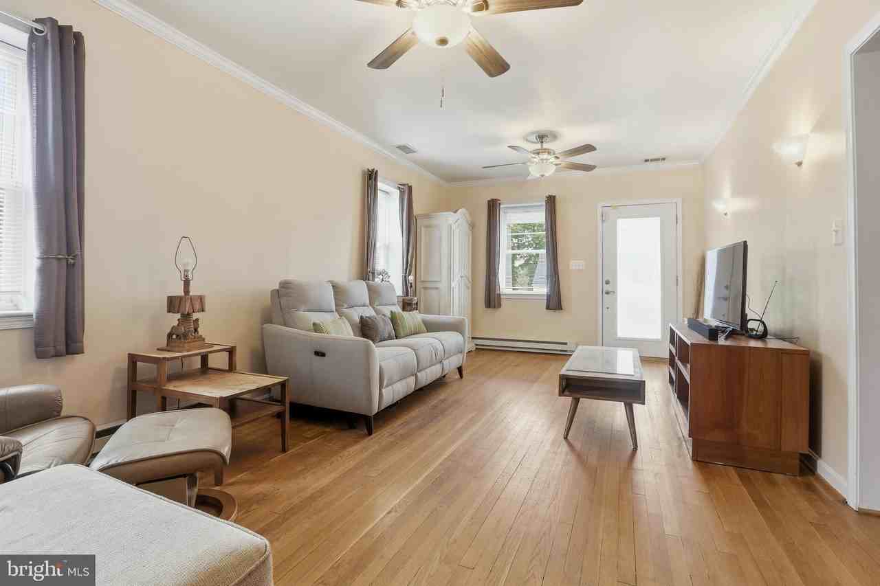 1141 Ingleside Avenue - Photo 7 of 32