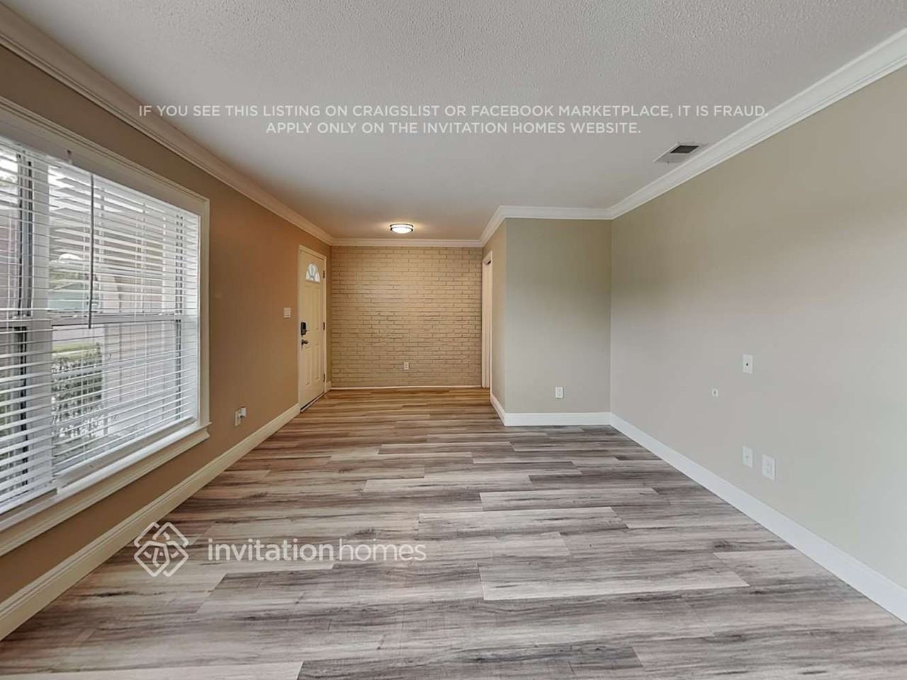 1557 Nottingham Drive - Photo 4 of 18