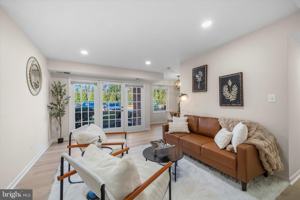 featured image of 3961 Lyndhurst Dr Apt 103 #103