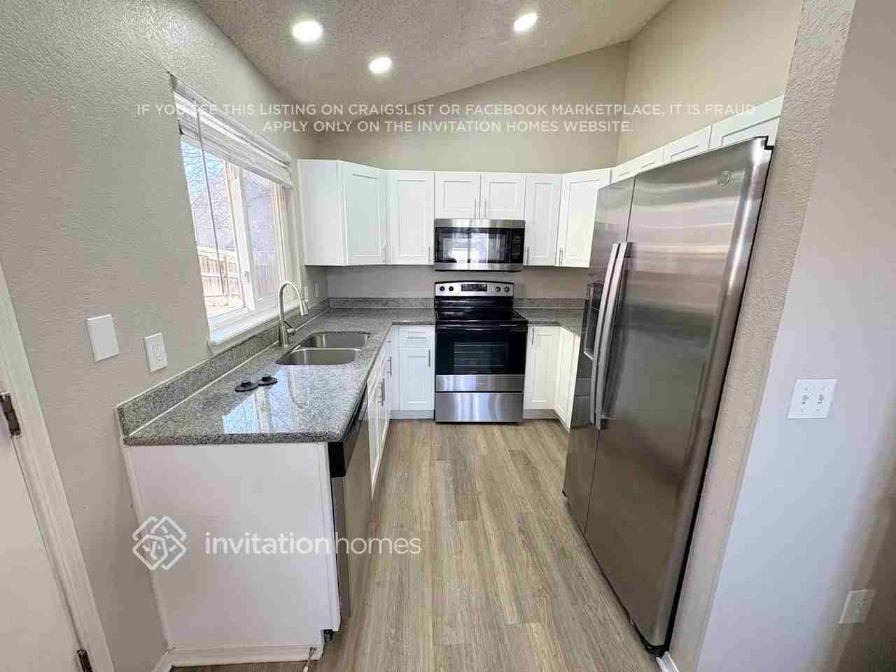 18358 E Layton Pl - Photo 6 of 15