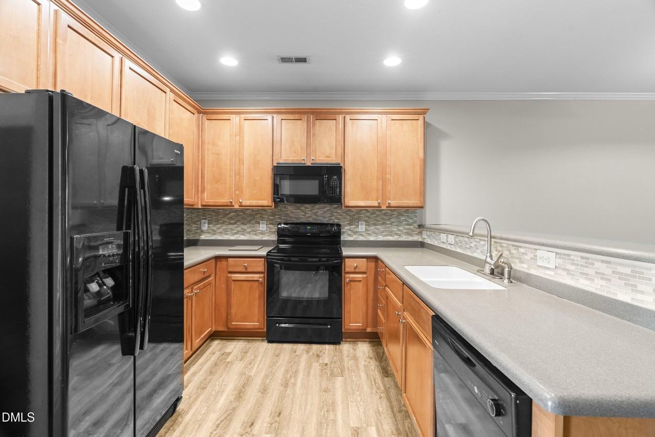 2522 Spring Oaks Way - Photo 7 of 30