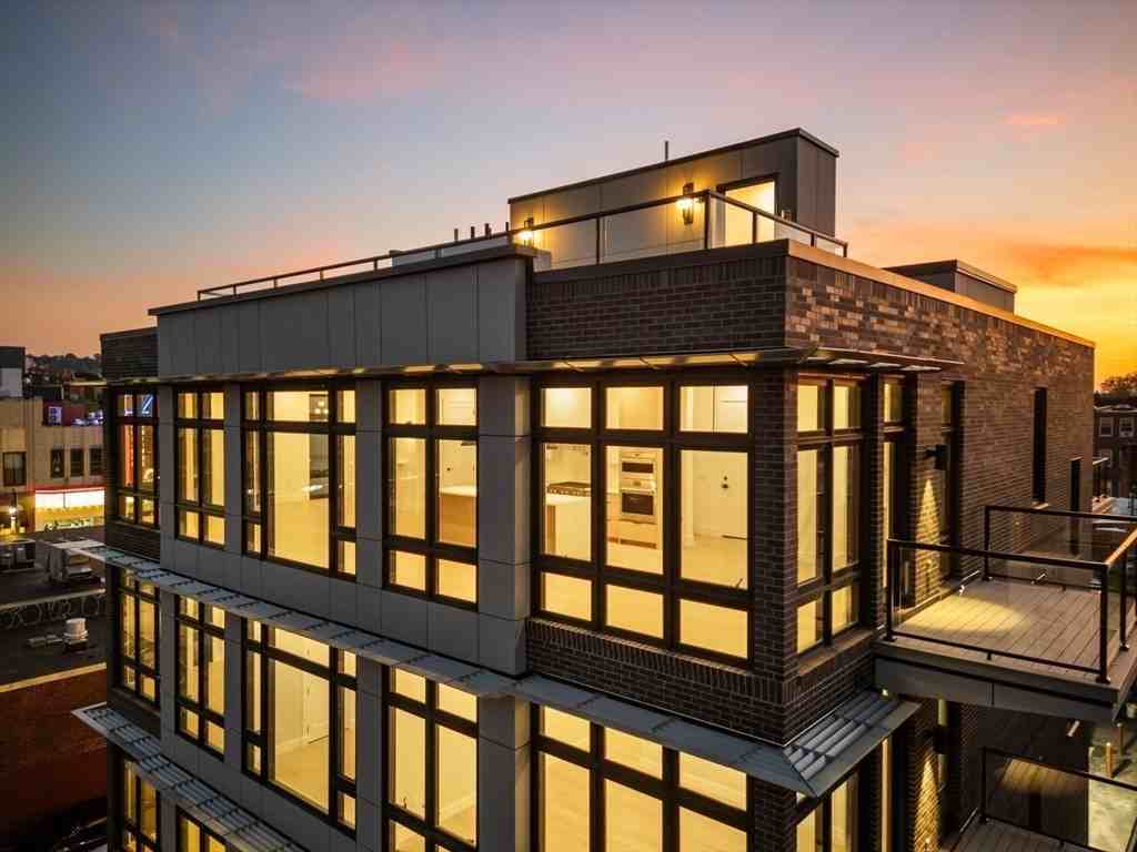 14 Green St - Photo 2 of 37