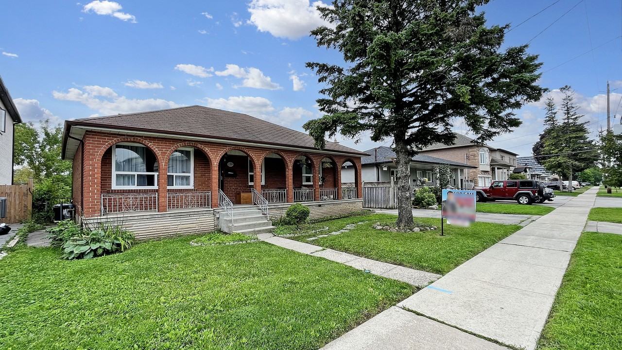 139 Ranee Avenue - Photo 2 of 24