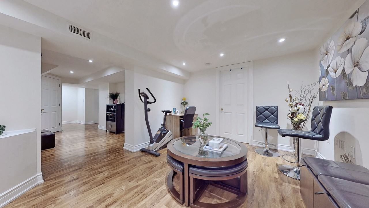 139 Ranee Avenue - Photo 5 of 24