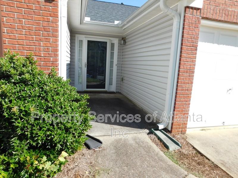 3266 Liberty Commons Dr Nw - Photo 2 of 23