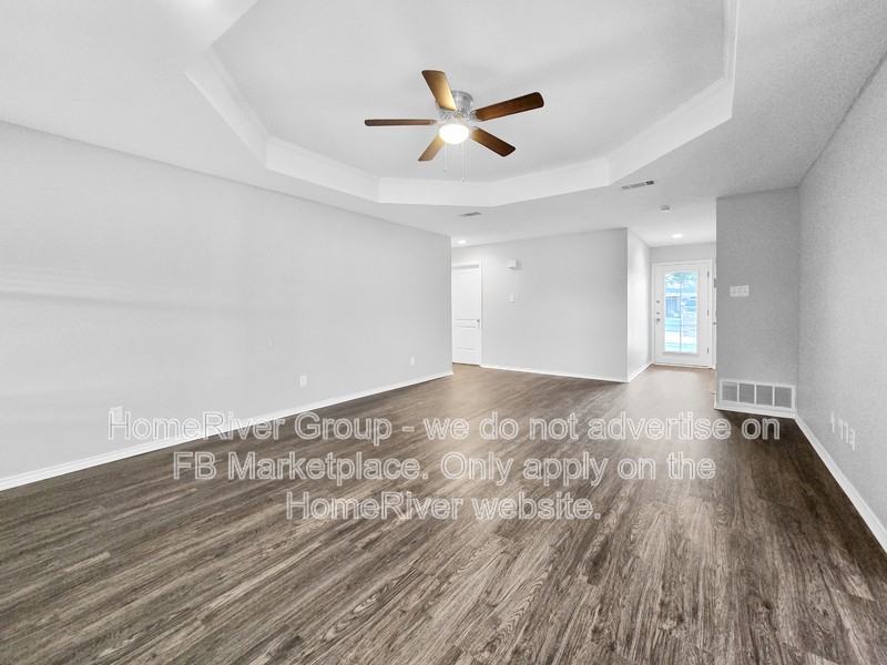 1215 Sandstone Dr - Photo 3 of 23