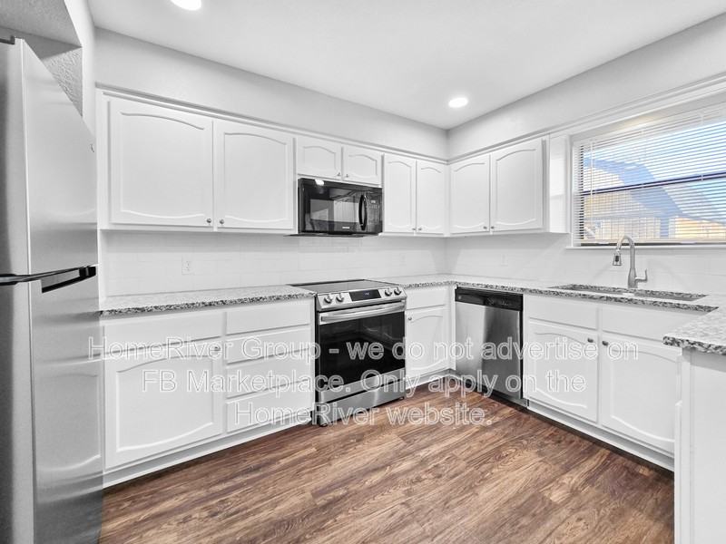 1215 Sandstone Dr - Photo 5 of 23