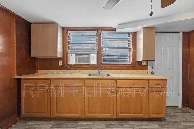 3127 Larkspur Dr #D - Photo 5 of 16