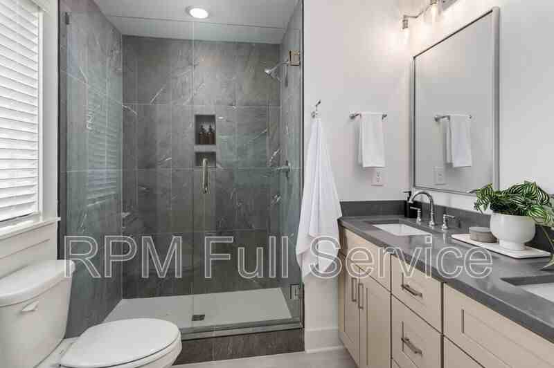 708 N Dupont Ave #23 - Photo 7 of 23