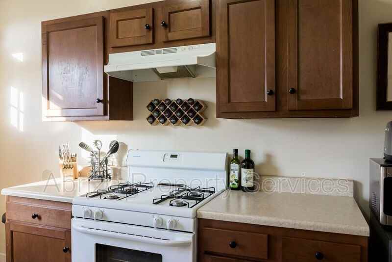 1651 S Spring Ave #3S - Photo 3 of 10