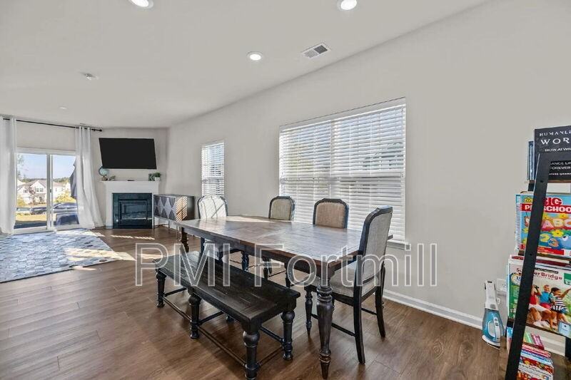 18045 Stark Way - Photo 5 of 34