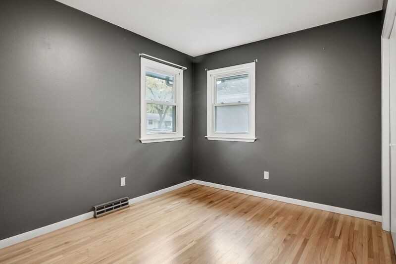 6367 Zinnia Ln N - Photo 7 of 19