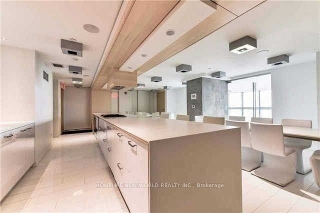 45 Charles Street East #4305 - Photo 7 of 9