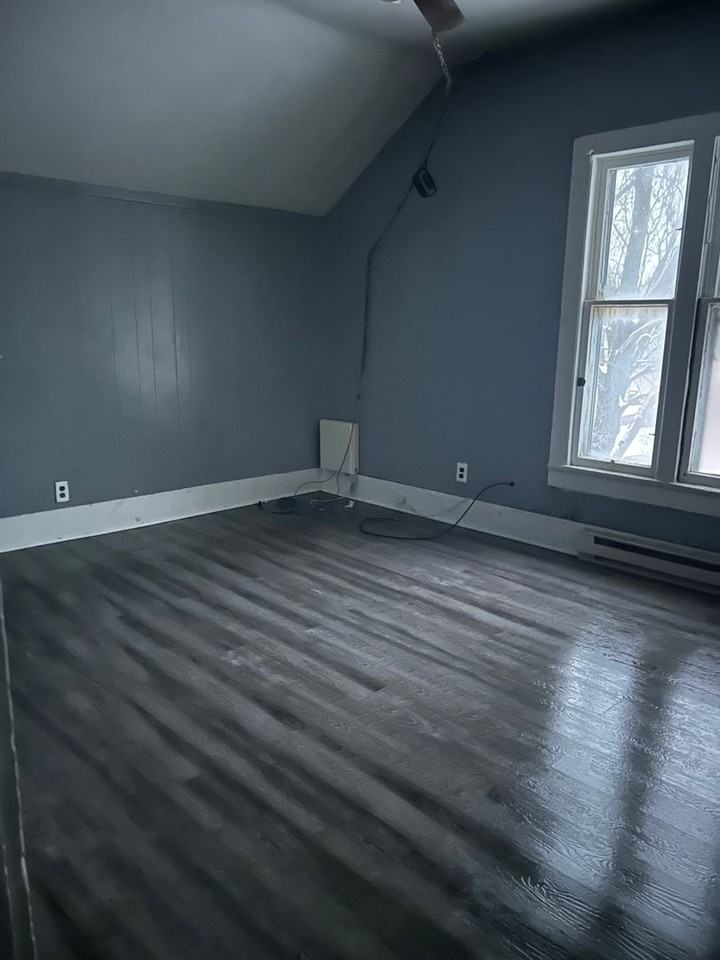 611 West Marion Street - Photo 2 of 5