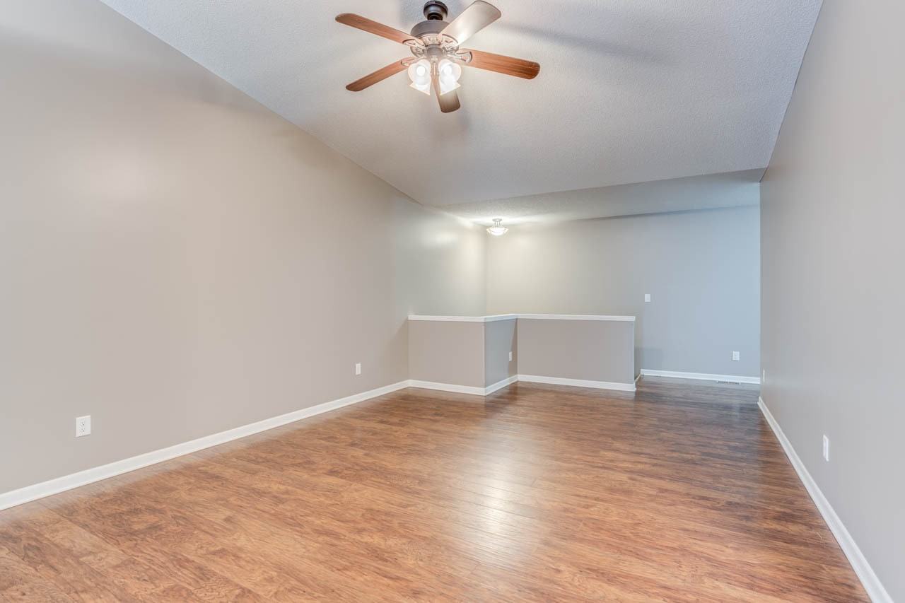 1054 E Karla Ct - Photo 7 of 31