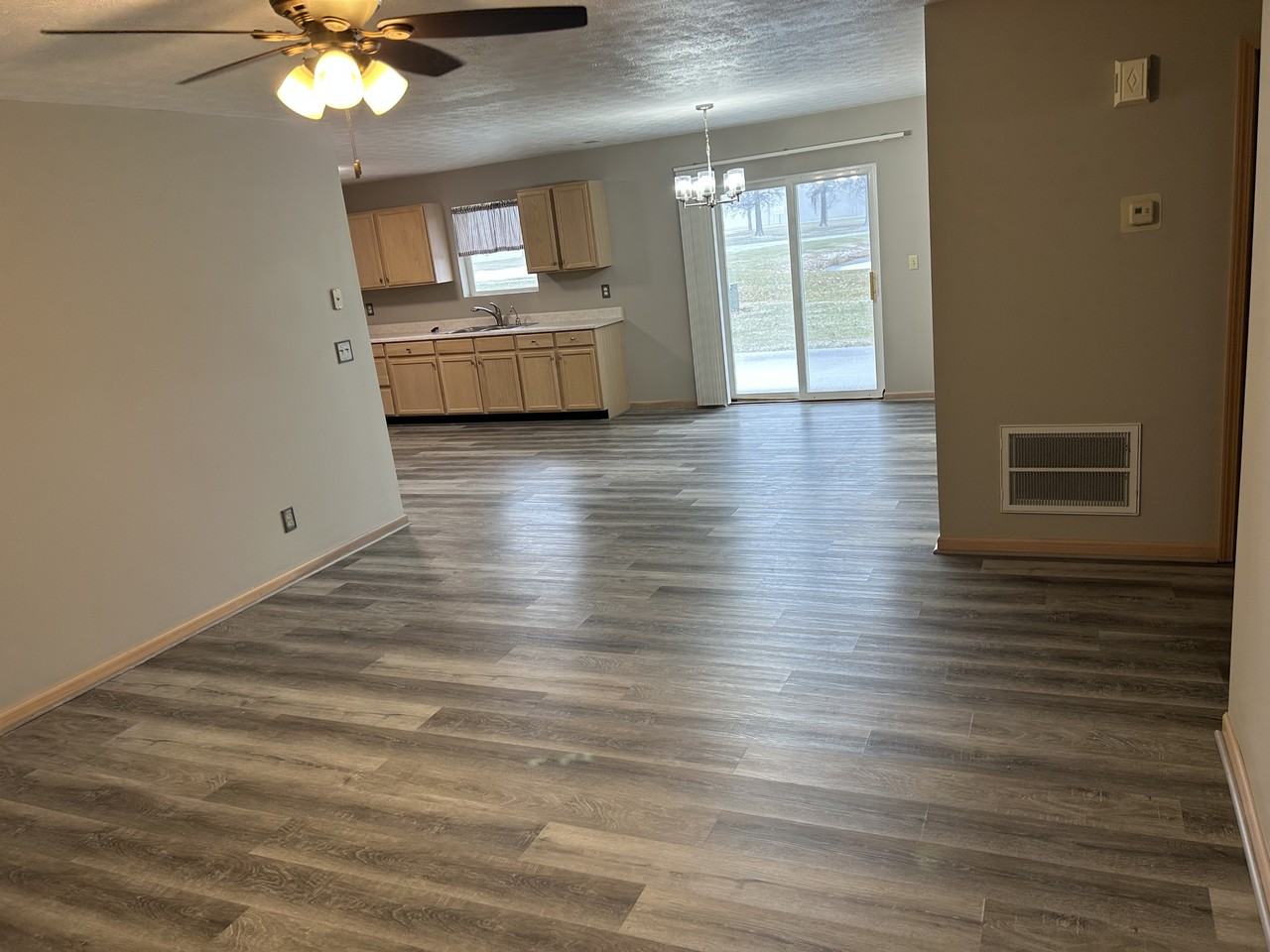 10418 Deer Creek Drive - Photo 3 of 10