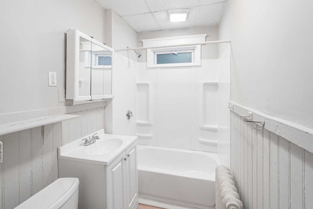 112 West Street - Photo 5 of 22