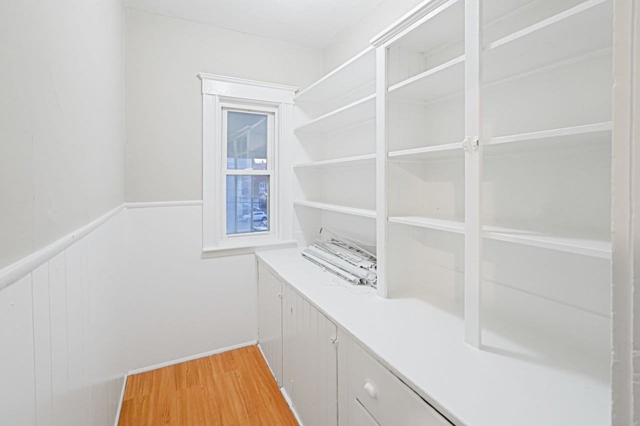 112 West Street - Photo 6 of 22