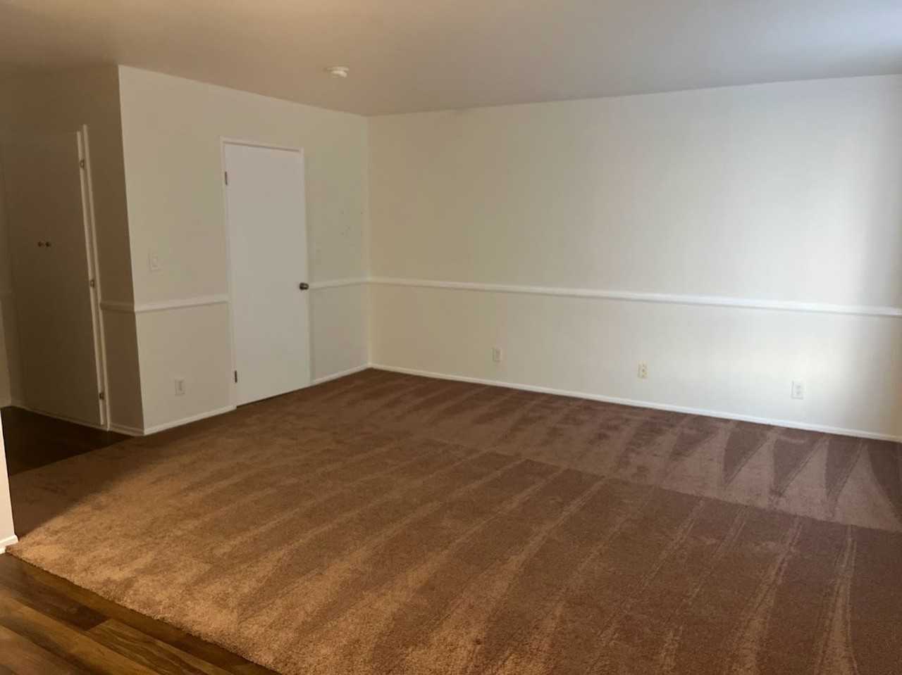 Las Palmas Apartments - Photo 7 of 19