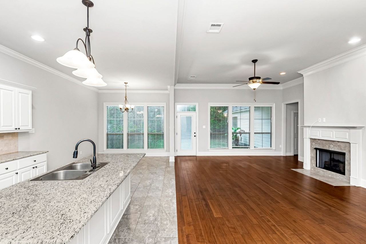 8231 Valencia Court - Photo 3 of 13